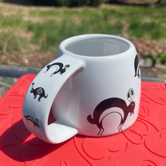 Las Cruxes Treasure Chest Rabbit Cup coffee tea hot chocolate - Picture 1 of 6